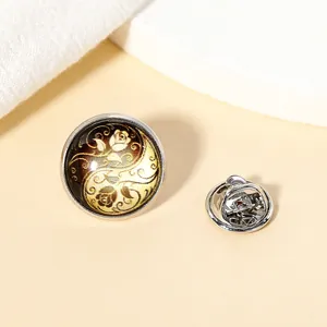 Spilla vintage Yin Yang con rosa in vetro e chiusura a farfalla in lega d'argento