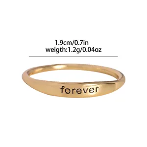 Vergoldeter Ring mit Forever-Gravur im minimalistischen gedrehten Stil für Damen