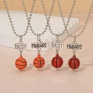 Set de colliers de basket-ball Best Friends comprenant quatre pendentifs sportifs en alliage