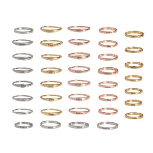 Polierte minimalistische Kupferringe mit Peace- und Love-Gravur in Gold und Silber