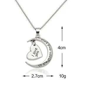 Halsketting met hart- en maan hanger en I love you mom gravure voor Moederdag