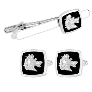 Herren Krawattenklammer und Manschettenknöpfe Set mit schwarzem Pferdekopf Relief Design