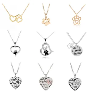 Collana con Pendente a Cuore e Impronta di Zampa di Animale in Lega per Donna Regalo per Amanti degli Animali Gioielli alla Moda
