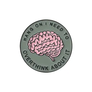 Lustige Emaille-Anstecknadel mit rosa Gehirn und englischem Spruch für Punk-Stil