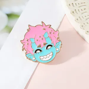 Mignonne Épingle en Émail Petit Diable Version Q Anime Cheveux Roses Visage Bleu Badge de Dessin Animé pour Sac à Dos Décor