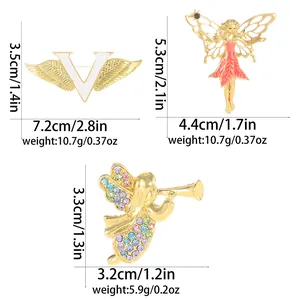Detailweergave van emaille broches met engelmotieven inclusief maten en gewicht