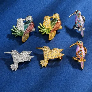Broche Oiseau Créative en Alliage Strass Émail Pic-vert Colibri Corsage Bijoux de Mode Personnalisés Cadeau Pour Femmes Hommes Décoration Quotidienne