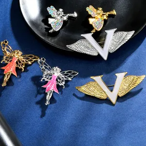Modieuze emaille legering broches met engel, fee en V-letter ontwerpen en kleurrijke kristallen