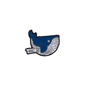 Grappige blauwe walvis emaille speld met banner voor kleding en tassen decoratie