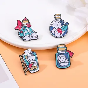Broche en Émail Chat de Dessin Animé Mignon en Alliage Bouteille Pour Vêtements Sac Veste Épinglette Cadeau Bijoux Femme Enfant