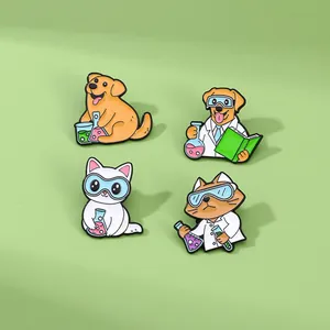 Broche en Émail Scientifique Animal Dessin Animé Alliage Laboratoire Chimie Chat Chien Badge Bijoux Décoration Sac Cadeau