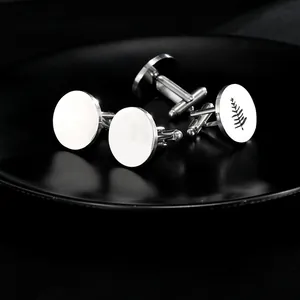 Set di gemelli da polso in acciaio inox argento da uomo con design liscio e incisione