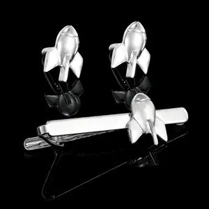 Polished silver rocket-shaped business tie clip and cufflinks set for men