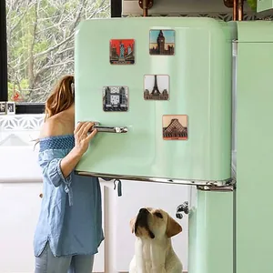 Lot de 5 aimants de frigo souvenirs vintage représentant des monuments sur frigo vert