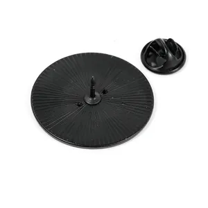 Pin's géométrique noir mat avec dos à texture radiale et fermoir papillon sécurisé