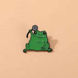 Broche en Émail Grenouille Tenant un Pissenlit Badge en Alliage Animal Mignon pour Vêtements Sac Bijoux Unisexe Cadeau