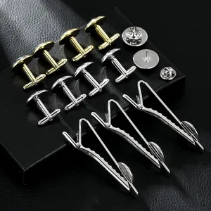 Set accessori lusso da uomo con gemelli e fermacravatta in oro e argento metallo