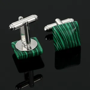 Heren manchetknopen met groene malachiet en gepolijst zilver op zwarte reflecterende basis