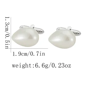 Vue détaillée des boutons de manchette en perles avec dimensions de 1,9 cm de longueur