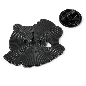 Dos de broche Capybara avec attache papillon en métal et placage noir texturé