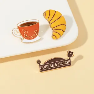 Süße Cartoon Kaffeetasse Croissant Haus Emaille Pins Set Legierung Metall Brosche Revers Abzeichen Für Kleidung Taschen Schmuck Geschenk