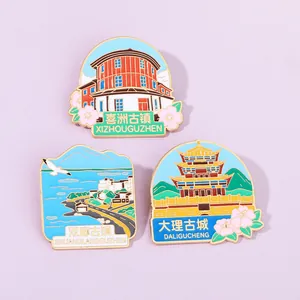 Set de tres pines de esmalte vintage con diseños arquitectónicos de la ciudad vieja de Dali