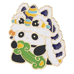 Calamita da frigo creativa Panda Danza del Leone in metallo smaltato dai colori vivaci
