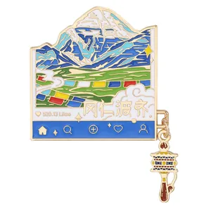 Épingle émaillée Mont Kailash avec moulin à prières et cadre de réseau social
