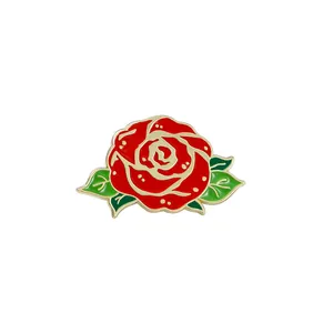 Eleganter Emaille-Pin in Rosenform mit Goldrand und grünen Blättern für Rucksäcke und Kleidung