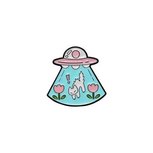 Broche en émail chat UFO dessin animé en rose et bleu pour décorer vêtements