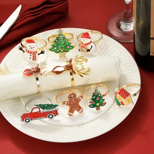 Set kerstservetringen met sneeuwpop en rendier ontwerpen voor feestelijke tafeldecor