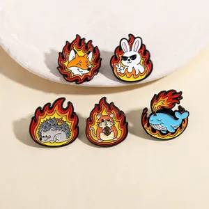 Set de 5 broches émaillées animaux flammes incluant renard, lapin et baleine pour habit