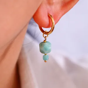 Orecchini di lusso placcati in oro 14K con pietre naturali blu per uno stile da spiaggia