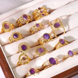 13-teiliges böhmisches goldenes Ring-Set mit lila Amethyst-Steinen und Geometrie