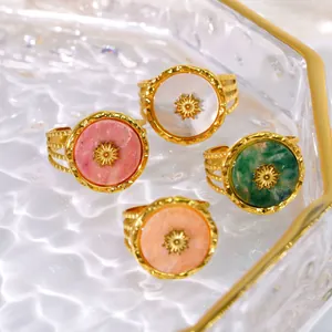 Bague large rétro française en acier doré avec pierres colorées et motif étoile