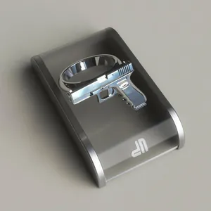 Bague pistolet rétro punk pour homme en argent poli présentée sur un support