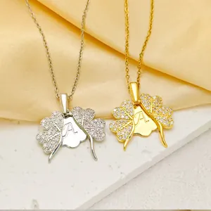 Kleeblatt-Anhänger-Halskette mit Buchstabe A in Gold und Silber mit Zirkon-Besatz