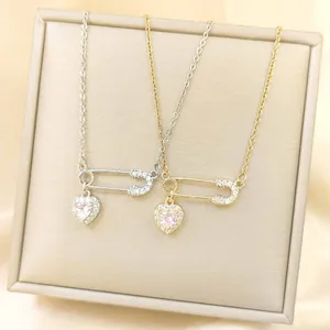 Collier en Acier Titane avec Pendentif Cœur Épingle de Sûreté Or Argent Plqué Zircone Chaîne de Clavicule pour Femme Bijoux Cadeau