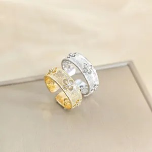 Vintage Palace Style Brushed Hollow Clover Open Ring For Women Copper Gold Silver Plated Zirconia Inlaid Finger Jewelry