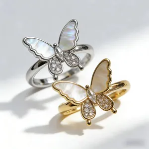 Bague Élégante Design Papillon Pour Femmes Cuivre Plaqué Or 18K Incrustation De Zircon Nacre Bague Ajustable Bijoux