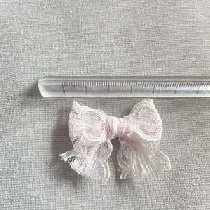 5,3 cm rosa-weiße Spitzenschleife für DIY-Puppenkleidung und Haardekorationen