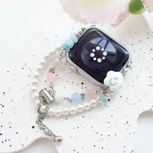 Bracelet de montre en perles avec pierres de cristal et breloque nuage bleu souriant