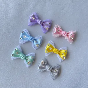 Dettaglio di fiocchi fatti a mano 6cm in raso e pizzo con strass per bambole e accessori