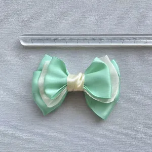 Gelaagde strik in muntgroen en crème van 8,5 cm voor DIY haarclips en accessoires
