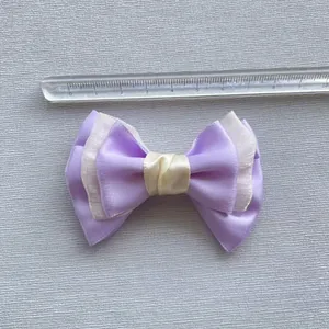 Handgemaakte paarse en crème gaasstrik voor DIY en haaraccessoires, 9,5 cm breed
