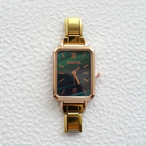 Damen Vintage Quarz-Uhr mit grünem Malachit-Zifferblatt und roségoldenem Kettenarmband