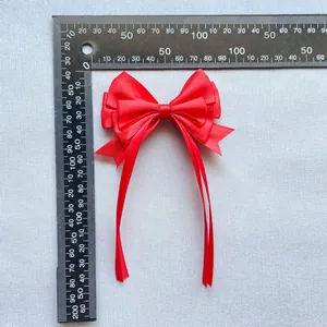 Nœud en satin rouge pour accessoires lolita et pinces à cheveux, 10 cm sur fond bleu clair
