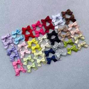 Fiocchi colorati in poliestere da 1,5cm fatti a mano per decorazioni e regali