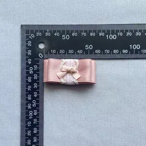Roze Lolita-strik met wit kant, 3,5 cm groot, voor kleding en accessoires voor poppen