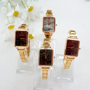Montre à Quartz Femme Rectangulaire Vintage Bracelet en Acier Inoxydable Chiffres Romains Boîtier Métallique Montre Élégante